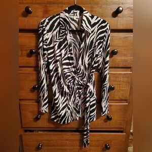 Max & Rina Wrap Blouse Large collar to Accent Black and White Zebra Pattern Sz S